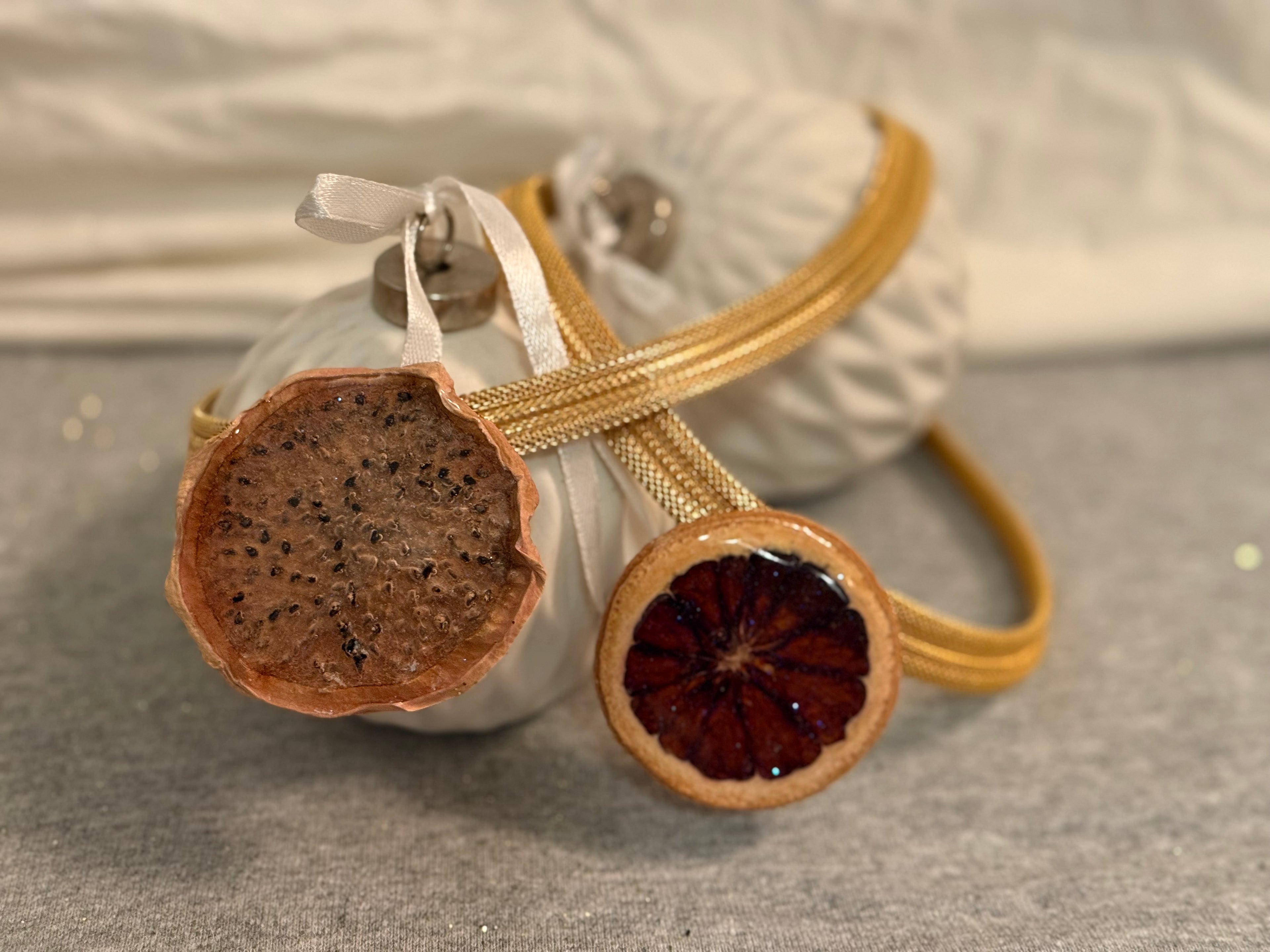 GLITTERLIMES FRUIT NECKLACE